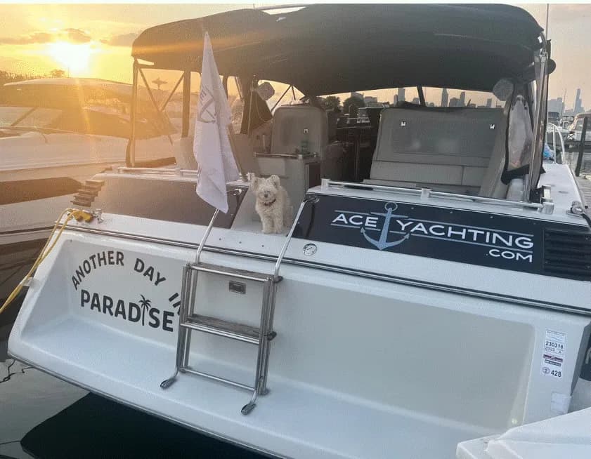 Private yacht cruise for special occasions and corporate events on Lake Michigan