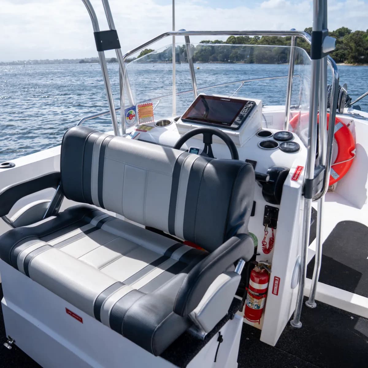 6m centre console boat hire in Shark Bay