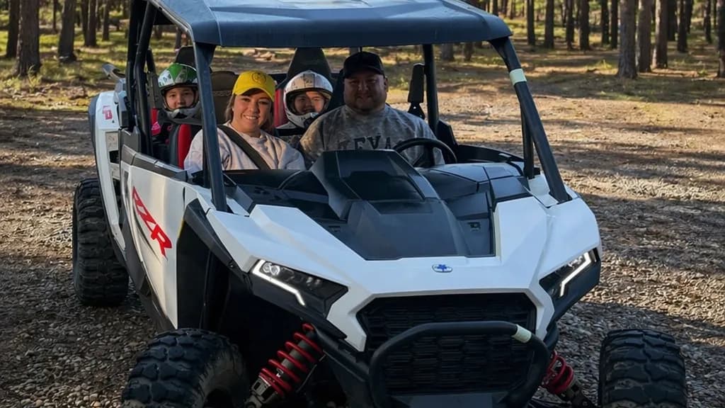 Off-road UTV rental in Broken Bow