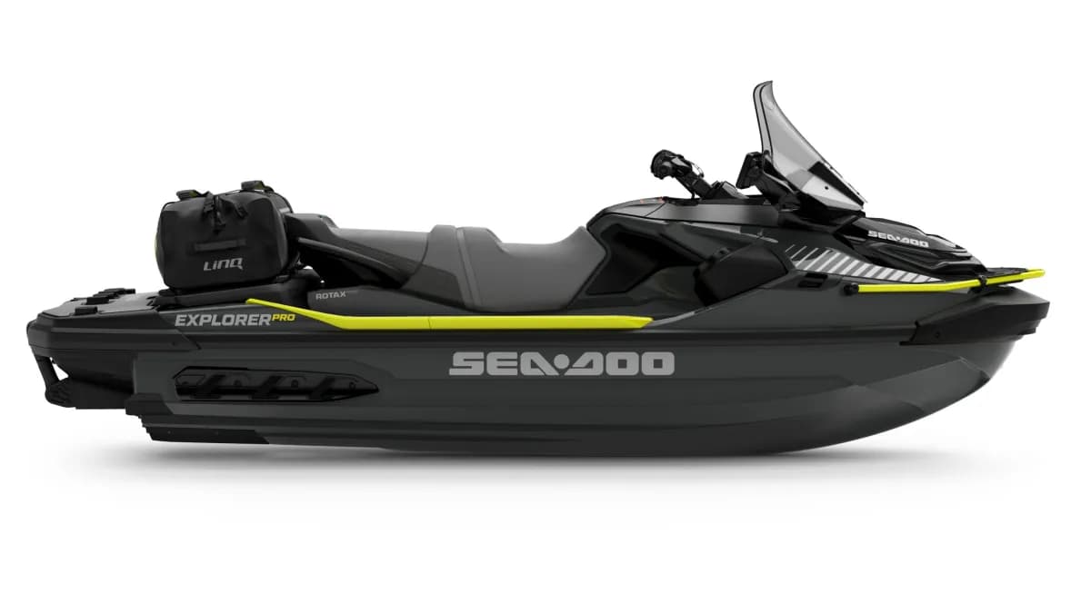 Touring jet ski hire on the Broadwater, Gold Coast